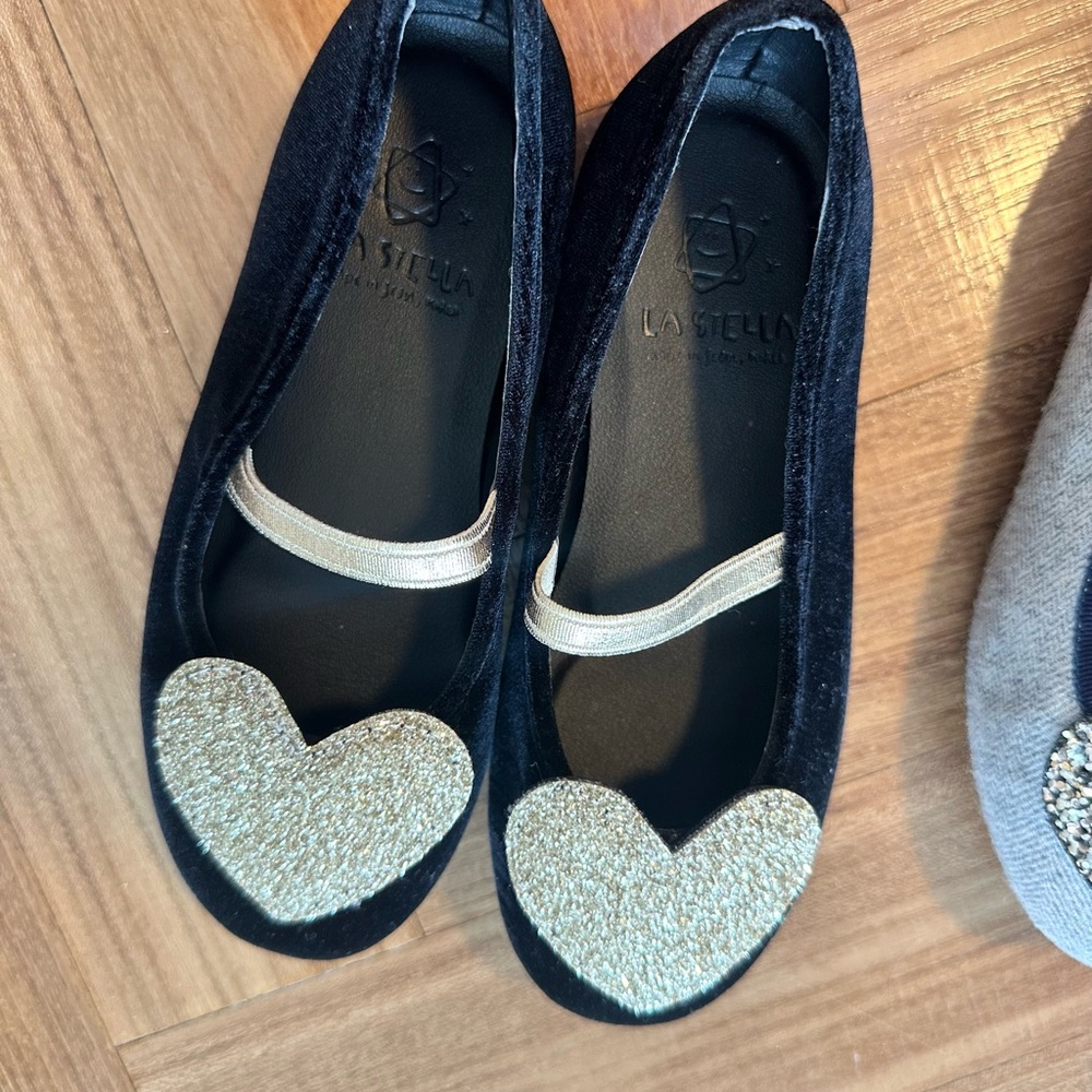 Girls Velvet Heart Shoes